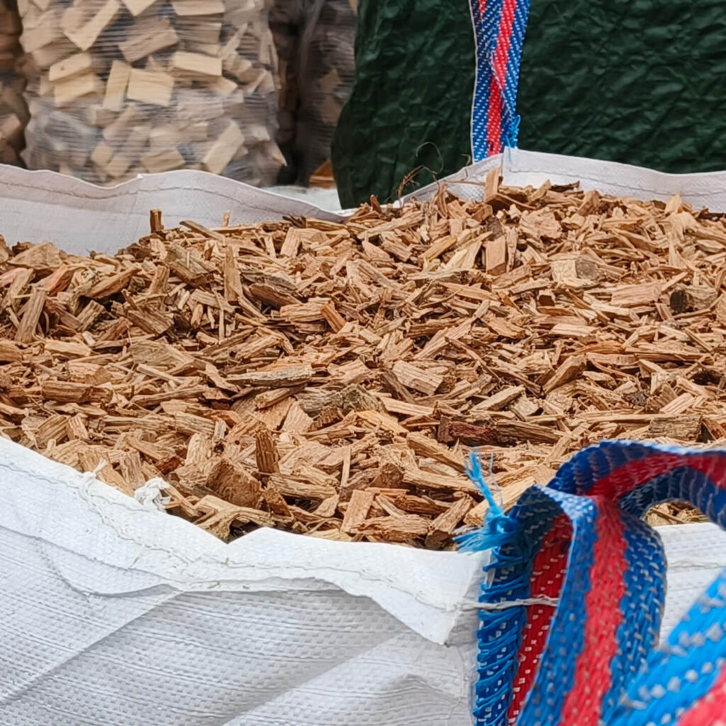 Wood Chip Hardwood (x4 Bundle Bulk Bag) - Logs & Wood Redditch